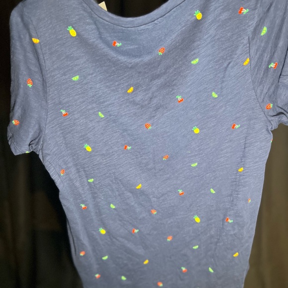 Old Navy T - Picture 1 of 2